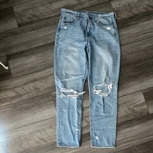 American Eagle Outfitters Blue mom Jeans Distressed
